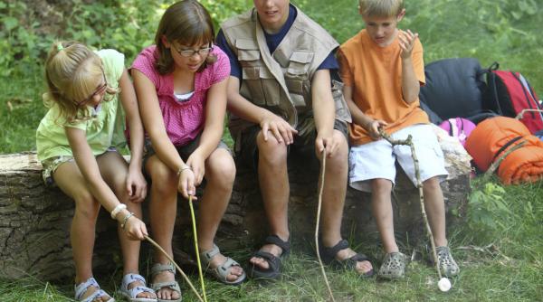 se schimba regulamentul privind taberele scolare