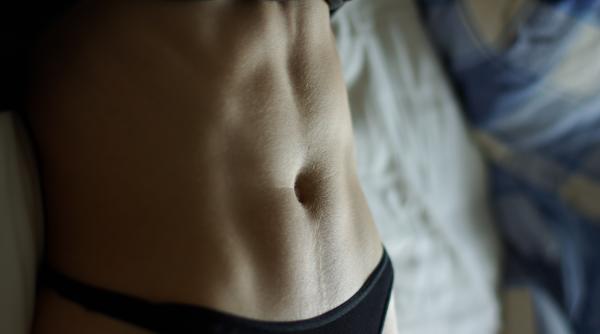 6 obiceiuri la care trebuie sa renuntati pentru a avea un abdomen plat