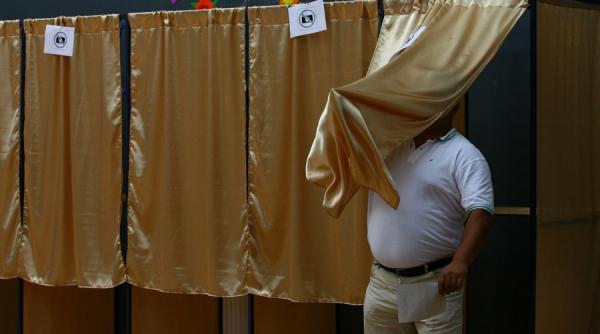 exceptia privind prevederi din legea alegerilor locale inregistrata la ccr