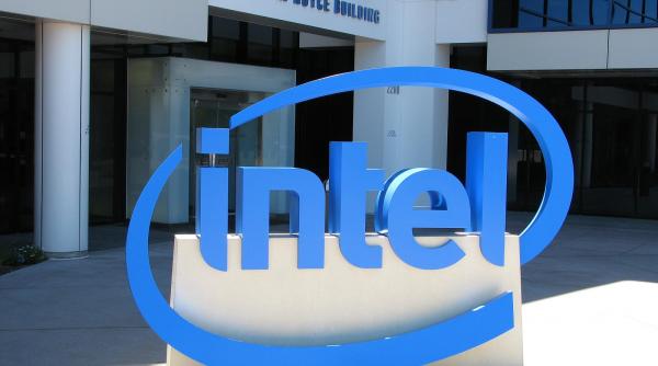 intel va concedia 12 000 de angajati din cauza declinului vanzarilor de pc uri