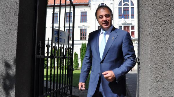 cum isi dribleaza liberalii propriile reguli