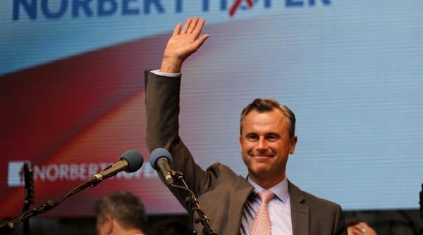 austria candidatul extremei drepte norbert hofer a castiga primul tur al alegerilor prezidentiale