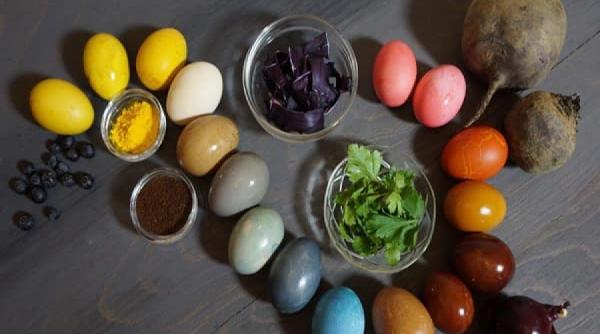 alege sa vopsesti in mod natural ouale de pasti iata cum poti obtine cele mai frumoase culori
