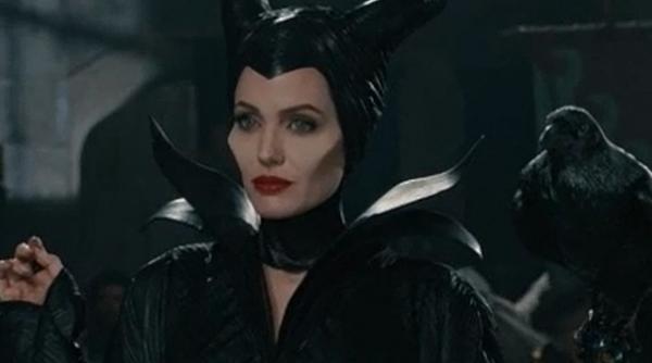 angelina jolie va juca si in partea a doua a filmului maleficent