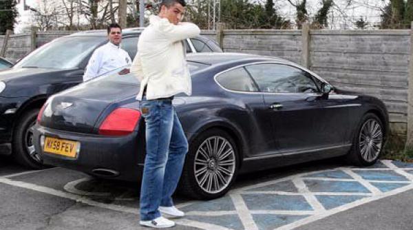 cristiano renaldo isi vinde bentley ul cat costa sa cumperi masina fotbalistului