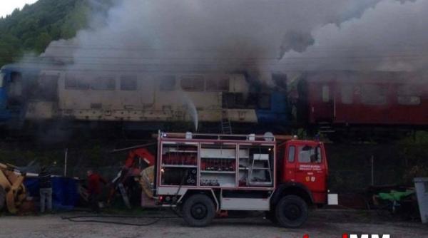 incident feroviar in maramures locomotiva trenului de calatori sighetu marmatiei bucuresti cuprinsa de flacari