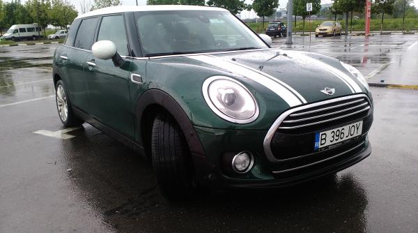 germanul calculat in haine de britanic excentric