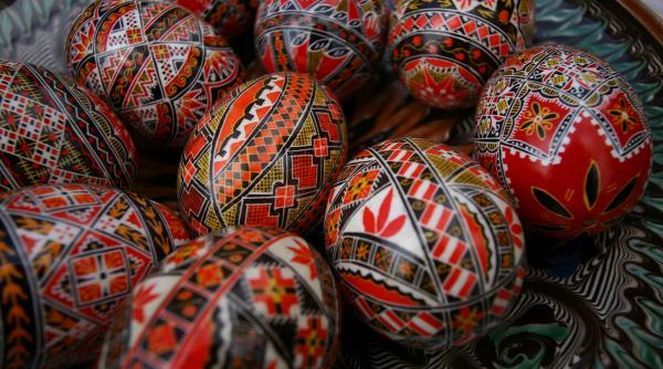 cat timp mai pot fi consumate ouale rosii de la paste