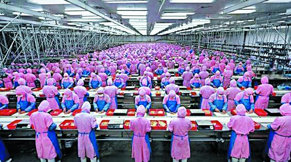 gigantii it intra pe piata auto