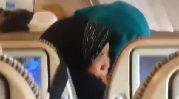 momente de cosmar intr un avion cu numai 45 de minute inainte de aterizare