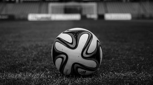 meciurile din etapa a 10 a a ligii i amanate de lpf in urma decesului fotbalistului patrick ekeng