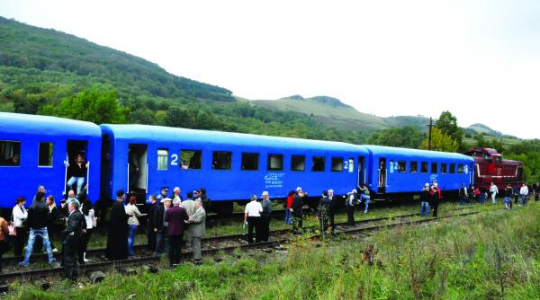 calatorie pe cea mai veche cale ferata montana din tara