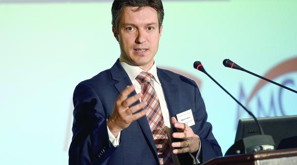 visam la investitori in biotehnologii si aeronave