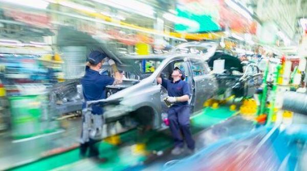 jumatate dintre constructorii auto niponi ar putea sa dispara in 5 ani