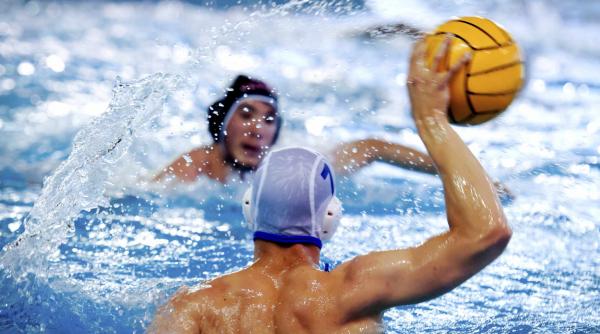 tragedie la bazinul floreasca a murit in timpul unui antrenament