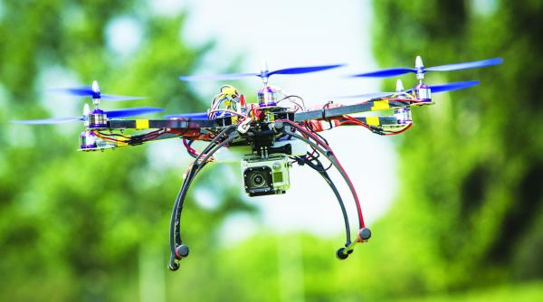 hotii si pedofilii iubesc dronele