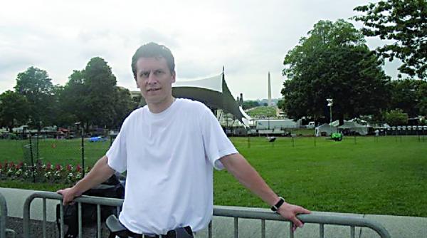 sinecuri pentru beizadelele politicienilor filiera liberala dinastia campeanu si mezinul nascut director