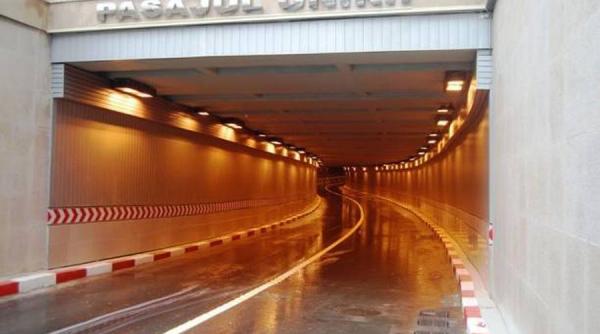 carambol in aceasta seara in pasajul unirii din capitala au fost implicate cinci masini