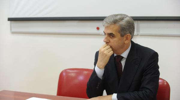 eugen nicolaescu toata lumea vorbeste de spitale dar nimeni nu face nimic