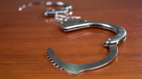 evadare in stil idiocracy din arestul politiei capitalei