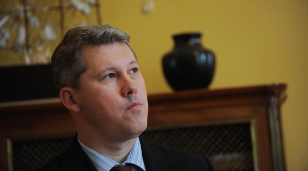 predoiu ii somez pe firea si dan sa ofere lamuriri cu privire la obligatiile pe care le au fata de finantatorii campaniilor electorale