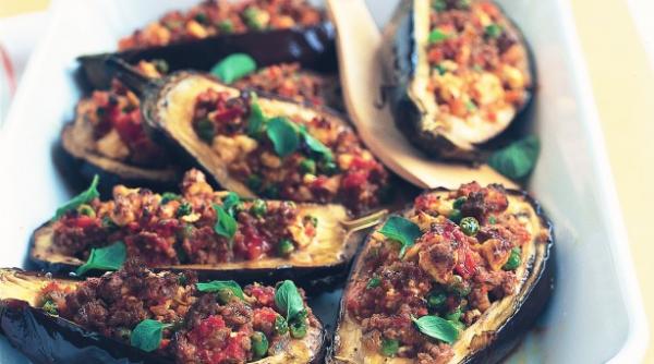 vinete umplute cu carne branza si rosii