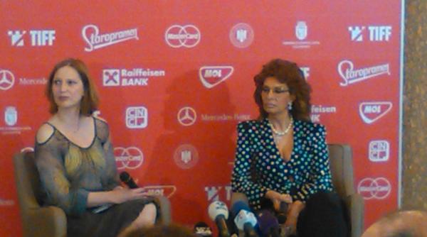 sophia loren nu mi s a intamplat niciodata sa cred ca sunt celebra nici macar cand am luat un oscar