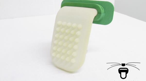 licki gadget ul cu care iti poti linge pisica