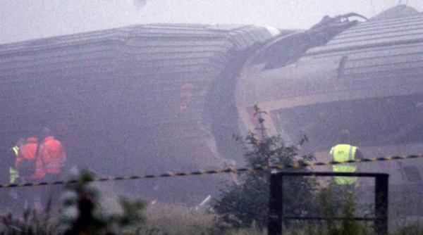 coliziune intre doua trenuri in belgia trei morti si 40 de raniti