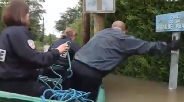 video de ce 3 politisti francezi au ajuns de rasul lumii