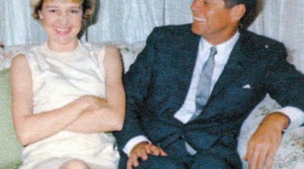 o scrisoare a fostului presedinte john f kennedy adresata unei presupuse amante va fi scoasa la licitatie