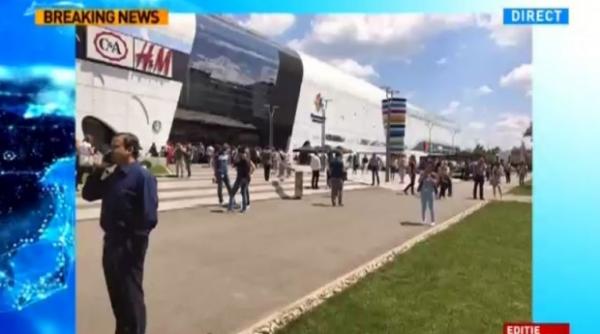 alerta cu bomba intr o cladire de birouri din nordul capitalei langa un mall sute de oameni au fost evacuati de urgenta
