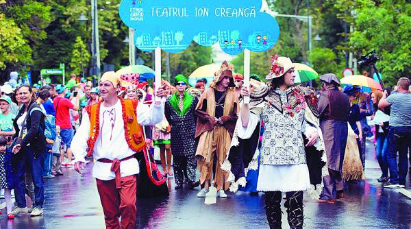 teatru si surprize pentru copii in week end