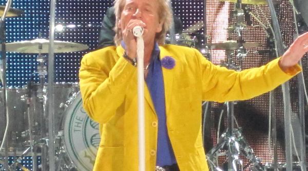cantaretul britanic rod stewart a fost innobilat de regina