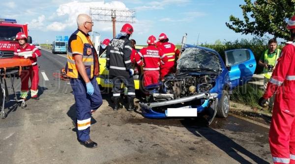accident grav in valu lui traian 3 oameni raniti si un decedat