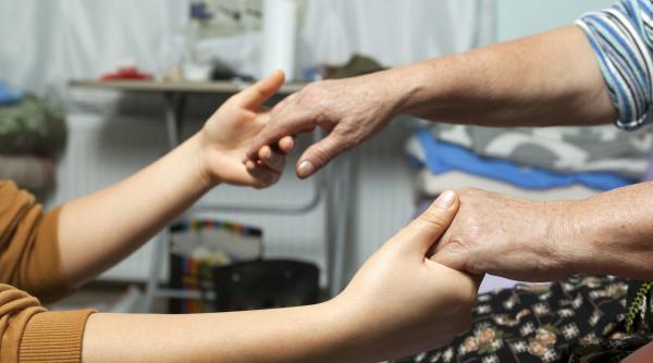 70 000 de rasculati la asistenta sociala