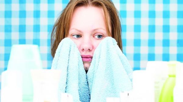 sfatul medicului de ce apare acneea juvenila