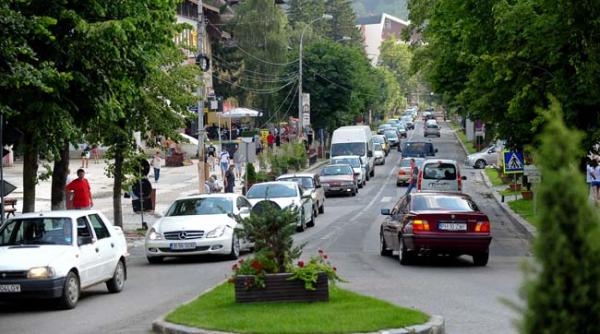 incepe infernul pe sosele coloane de masini pe dn 1 in statiunile de pe valea prahovei aglomeratie si pe dn 1a