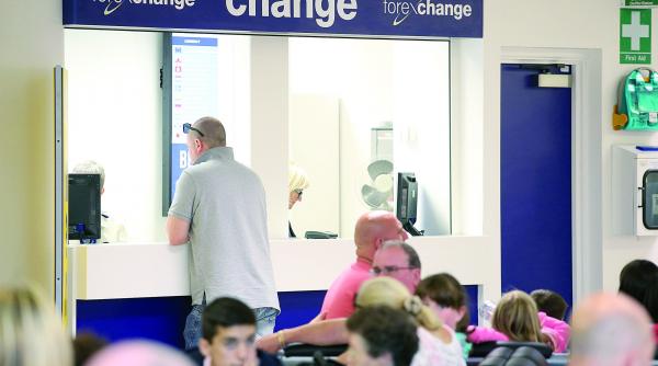 cum platesc in strainatate cu cardul sau cash