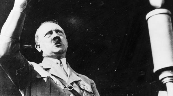 numeroase obiecte ce i au apartinut lui hitler si altor lideri nazisti cumparate la licitatie de un misterios argentinian