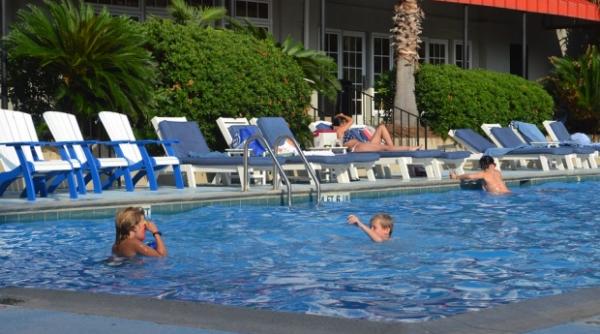 tragedie in italia fetita din romania gasita moarta intr o piscina din italia a fost violata si apoi ucisa principalul suspect este tot un roman