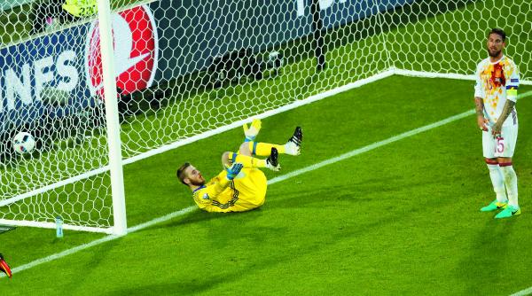 italia spania meciul vedeta al optimilor