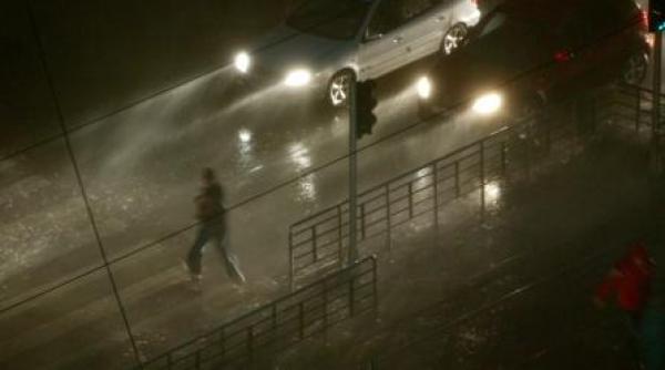 avertizare meteo cod portocaliu de furtuna in judetul bacau