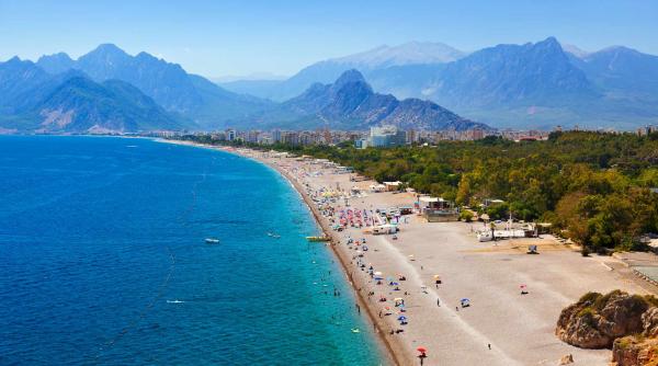 turcia trece prin criza turismului plaje goale strazi pustii in antalya