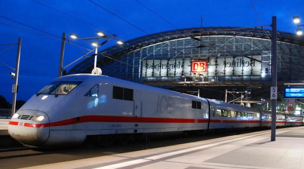 accident feroviar in germania soldat cu 10 raniti