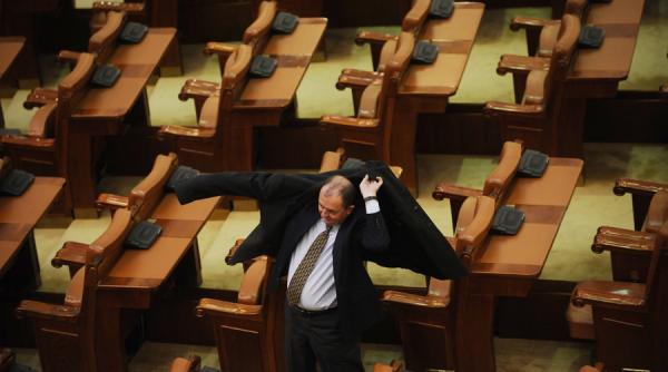 petitie romanii cer anularea pensiilor speciale