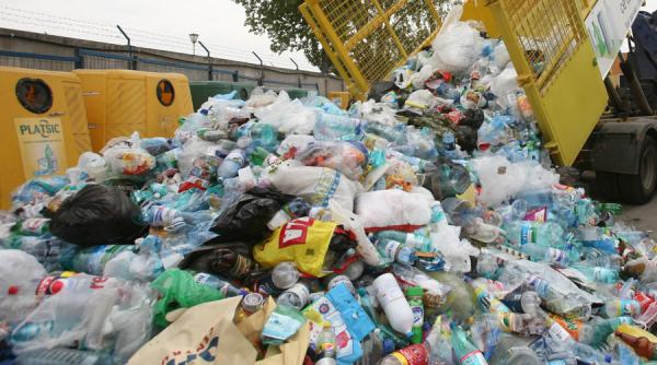 programul masinilor de salubritate ar putea fi modificat pentru a nu incurca traficul la orele de varf