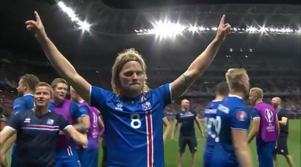 euro 2016 jucatorii islandezi sarbatoriti ca niste eroi la revenirea la reykjavik