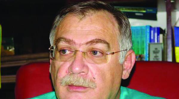 profesor doctor alexandru bucur oamenii trebuie sa si observe singuri starea cavitatii bucale cancerul zonei e agresiv