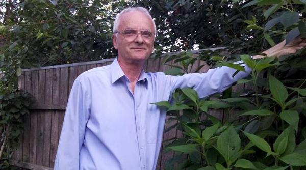 un edil valcean vrea sa mute sediul primariei comunei ca sa scape de accidente de circulatie si de ghinioane